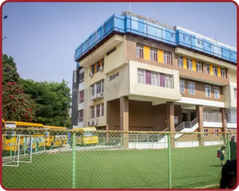 Nigdi's lush, green campus.